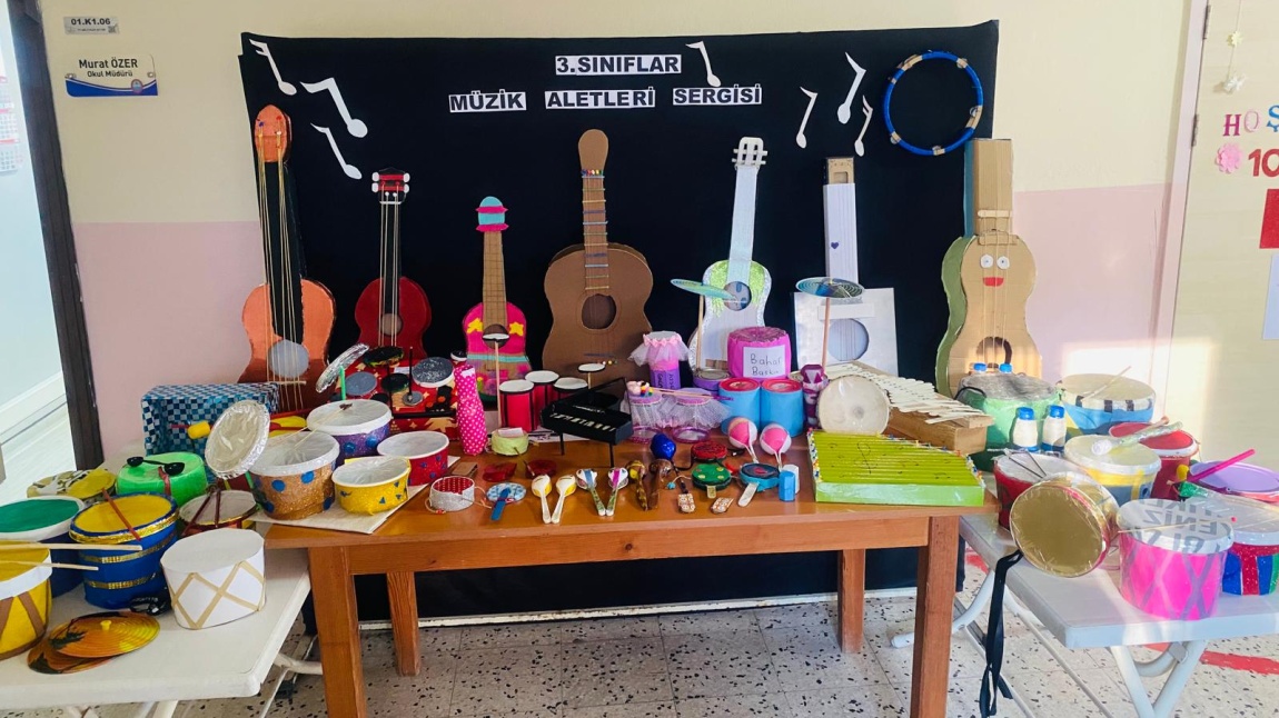 3. Sınıflarımızdan Müzik Aletleri Sergisi